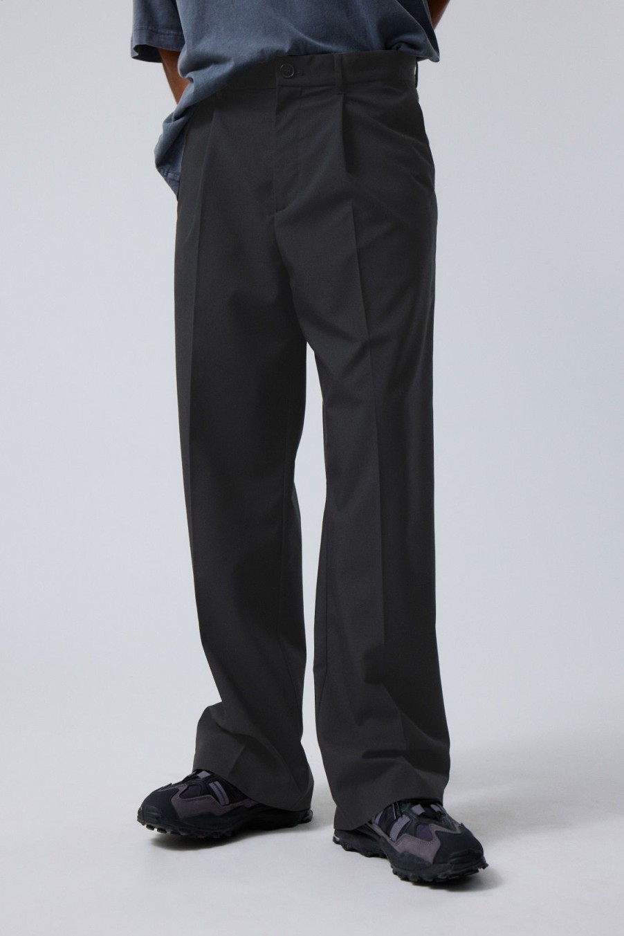 Hot Weekday Uno Loose Suit Trousers