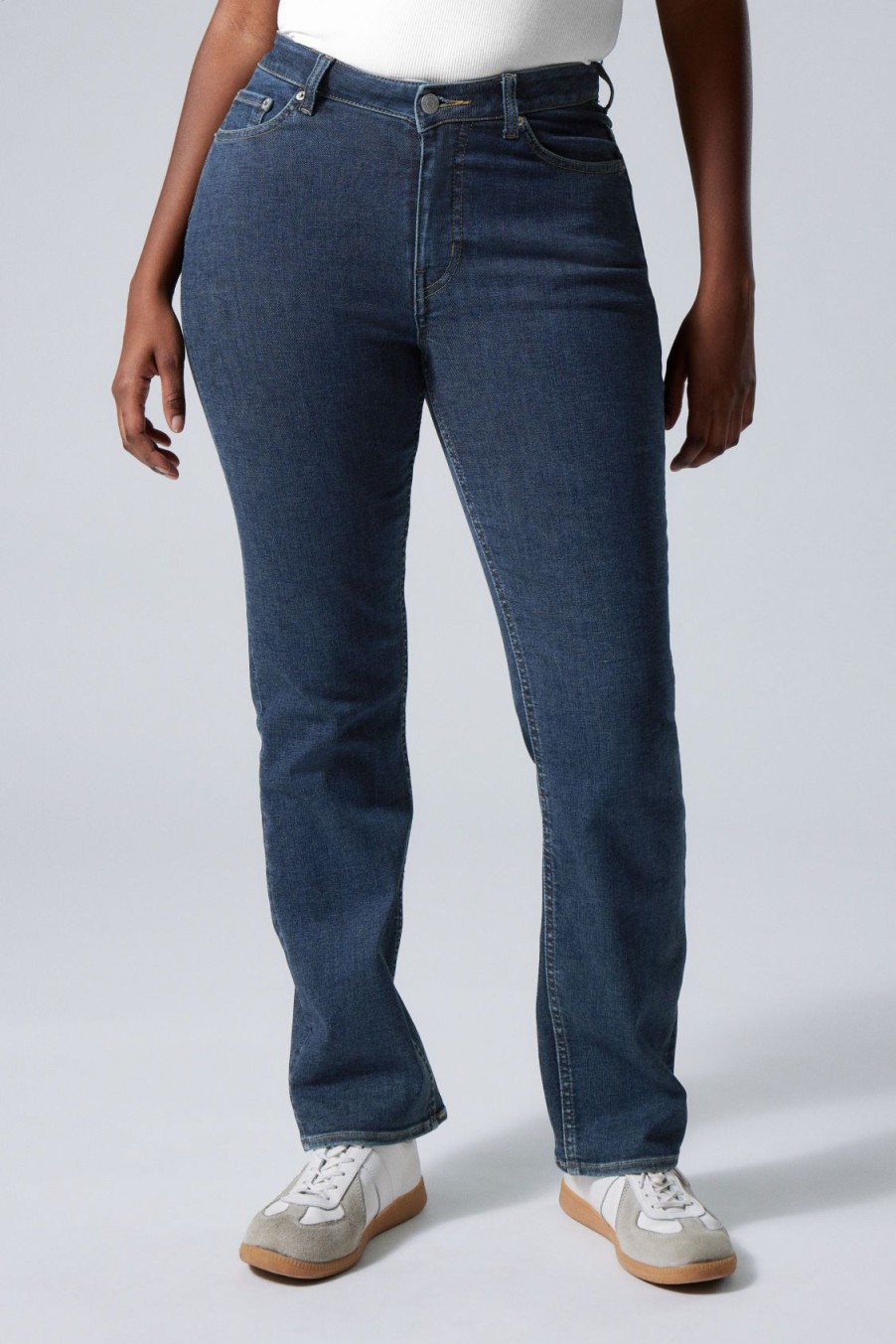 Hot Weekday Twig Curve Mid Straight Jeans