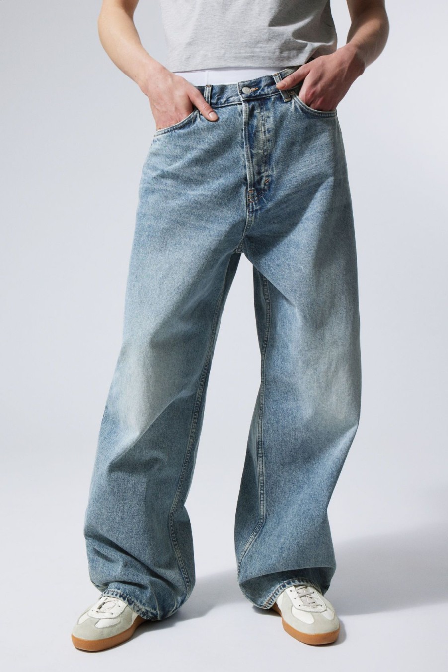 New Weekday Astro Loose Baggy Jeans