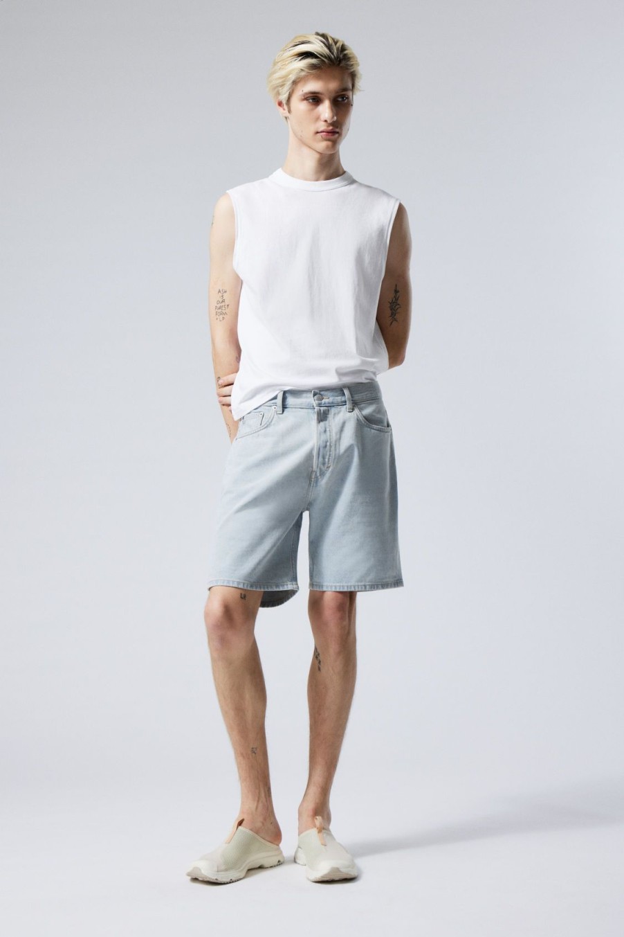 Hot Weekday Space Relaxed Denim Shorts