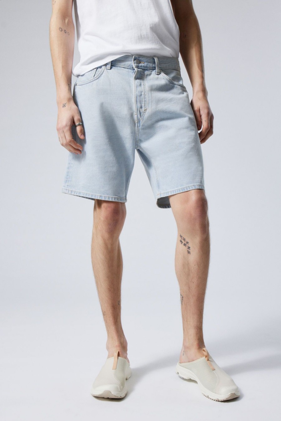 Hot Weekday Space Relaxed Denim Shorts