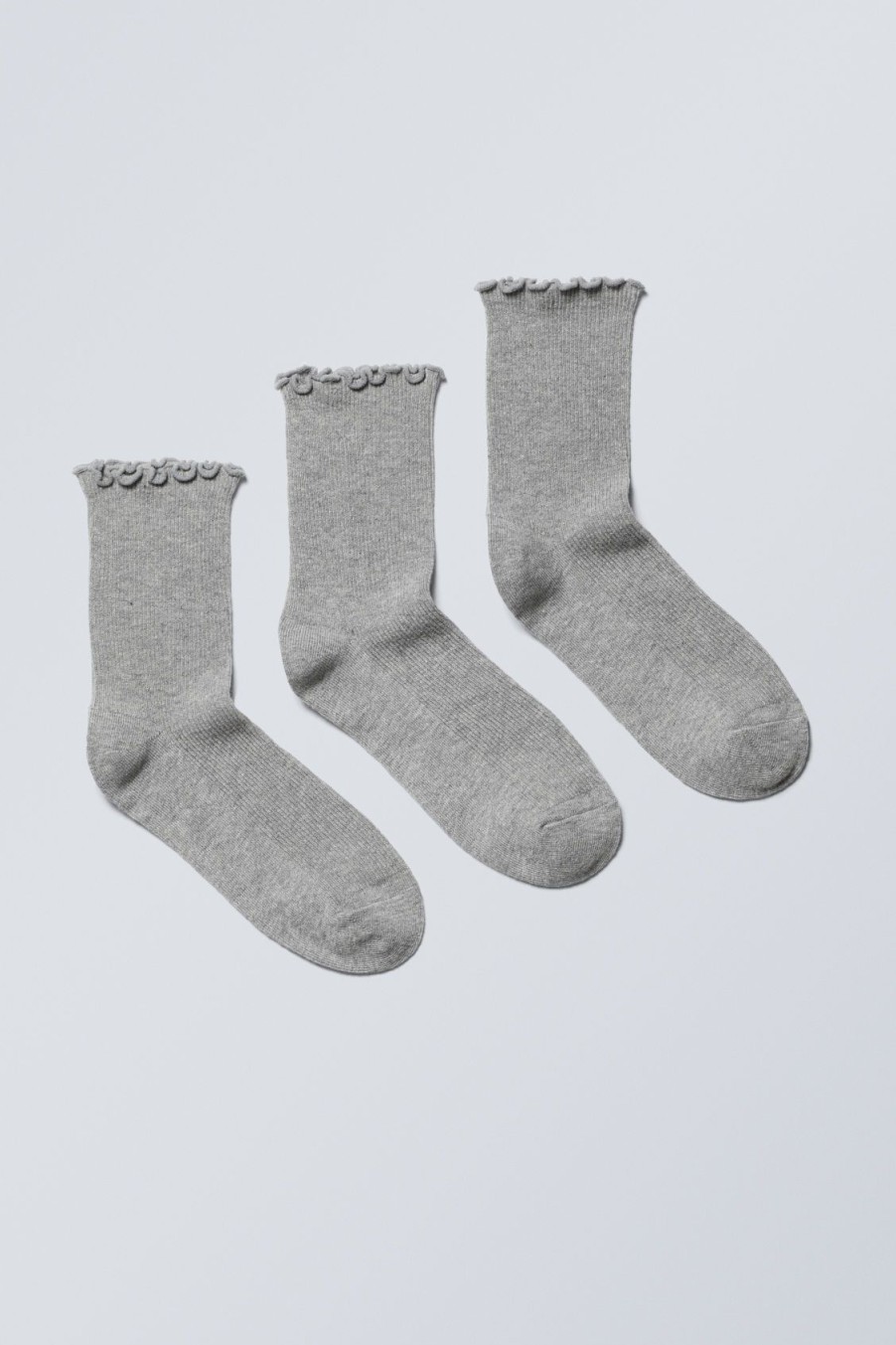 Hot Weekday 3-Pack Frill Edge Socks