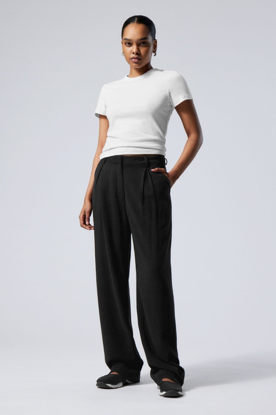 Online Weekday Lilah Linen Mix Trousers