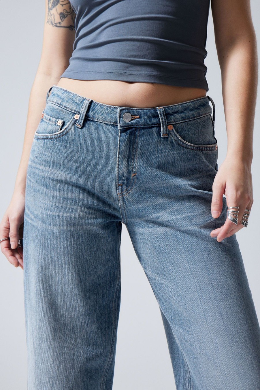 New Weekday Ample Low Loose Jeans