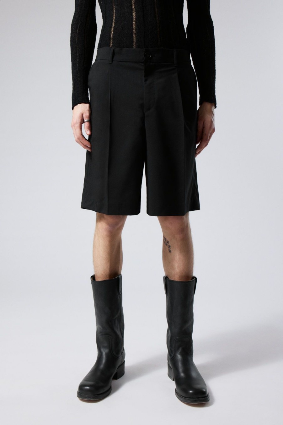 Hot Weekday Uno Loose Suit Shorts