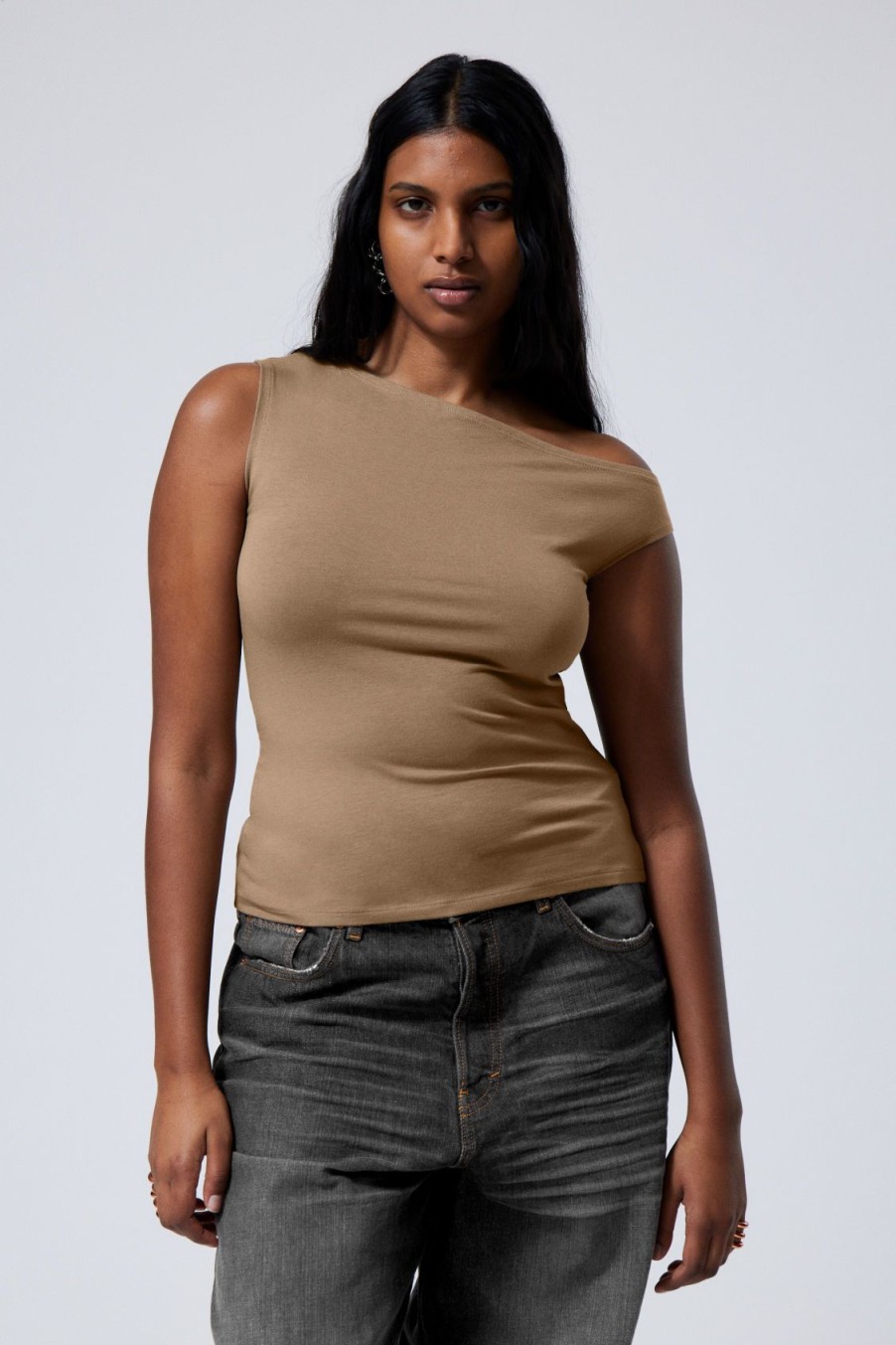 Best Weekday Fitted Asymmetric Top