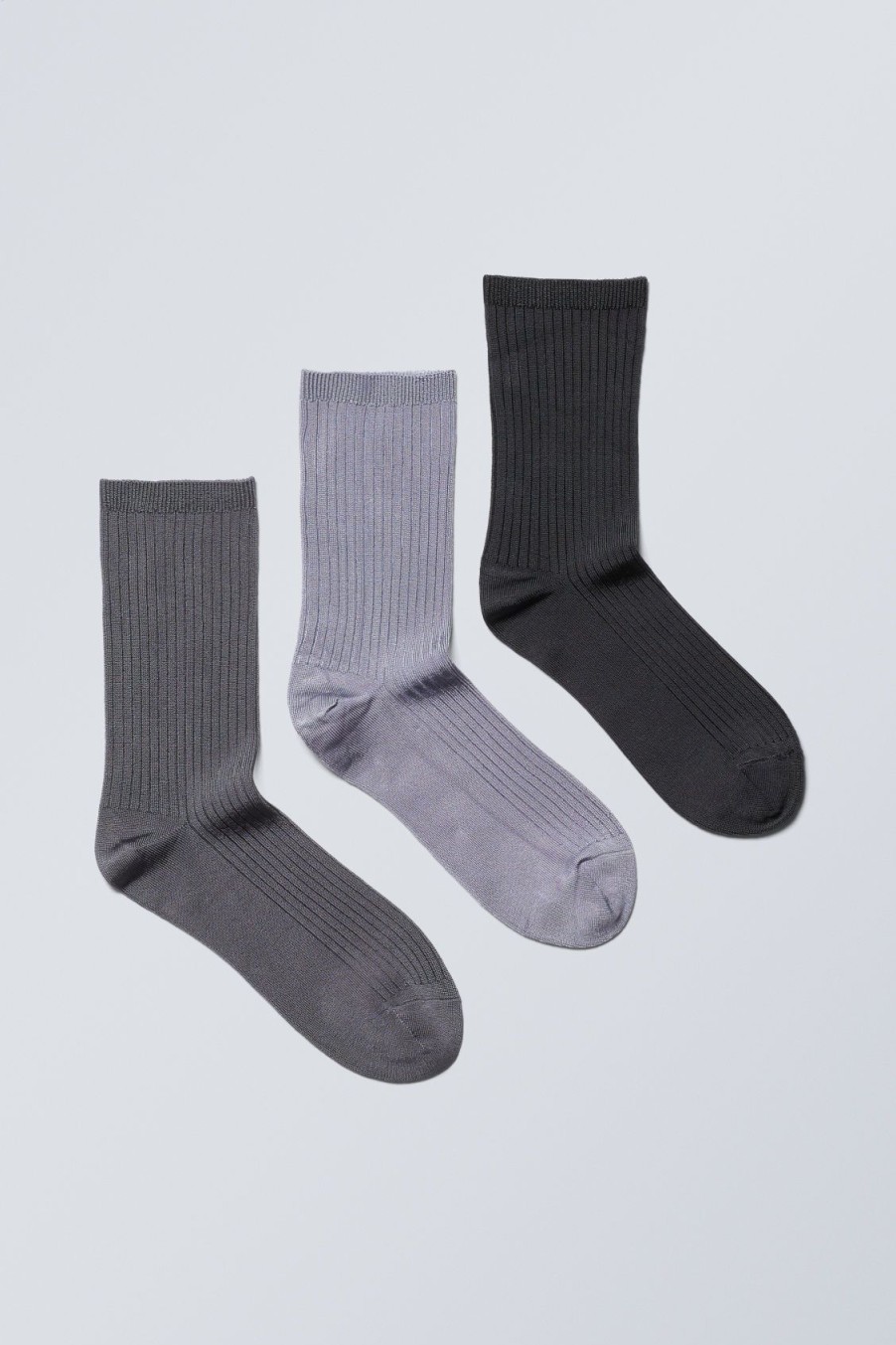 Wholesale Weekday 3-Pack Lova Shiny Socks