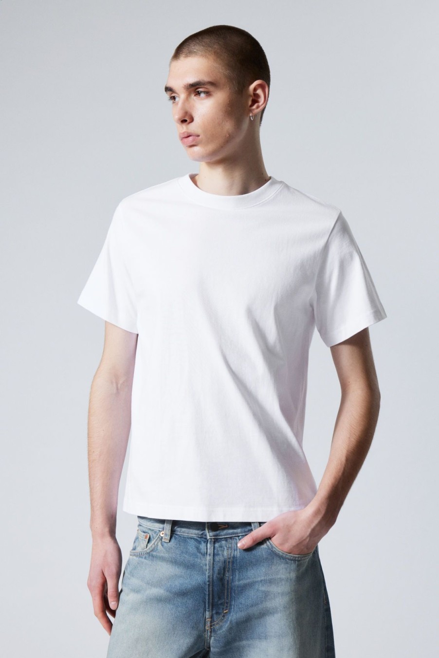 Hot Weekday Short Boxy Heavyweight T-Shirt