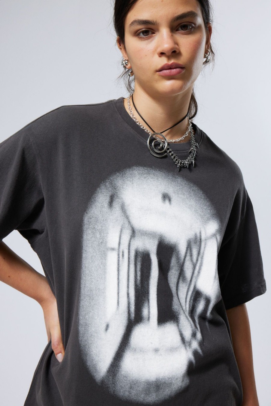 Hot Weekday Oversized Printed T-Shirt