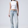 Hot Weekday Arrow Low Straight Jeans