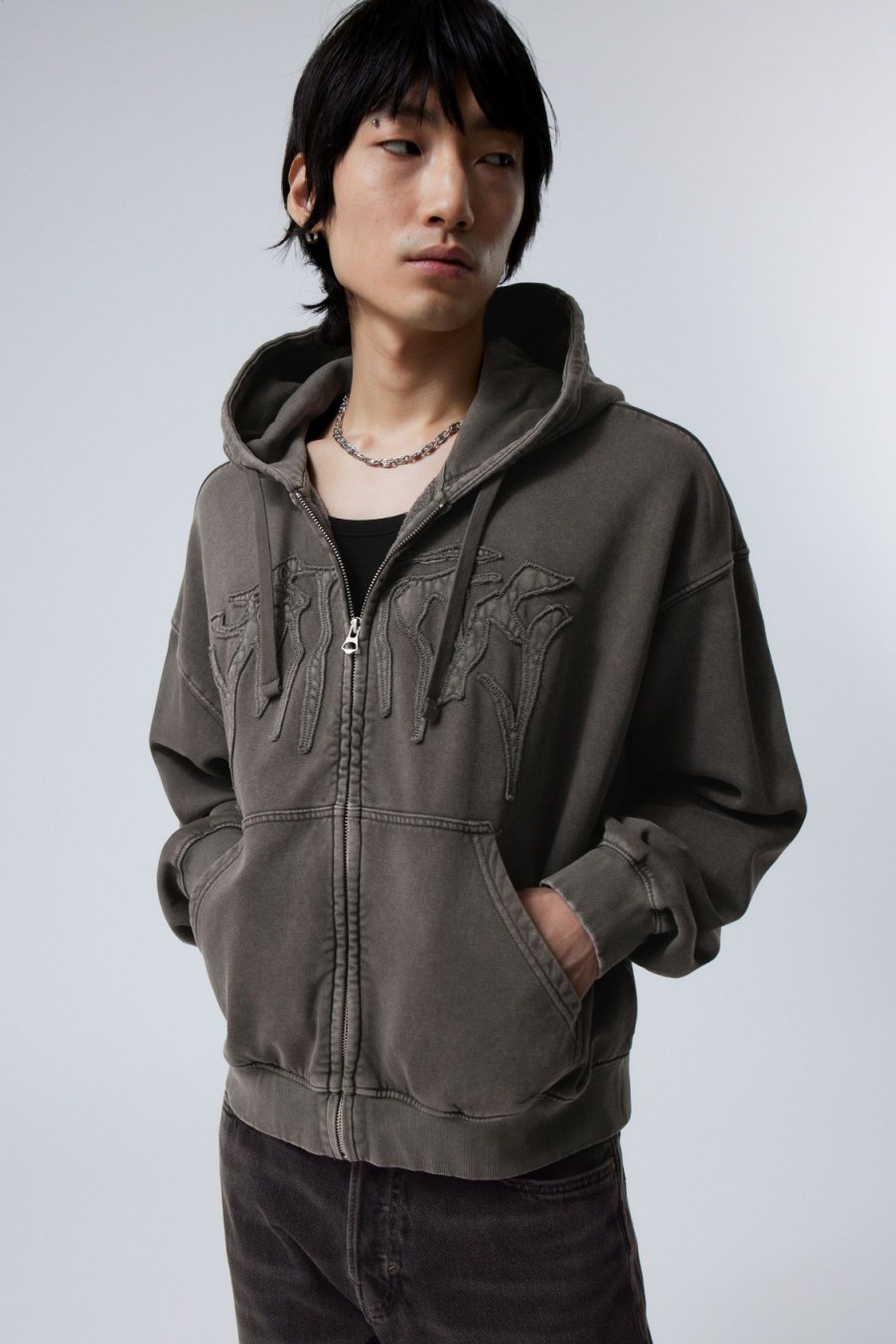 Best Weekday Boxy Embroidery Zip Hoodie