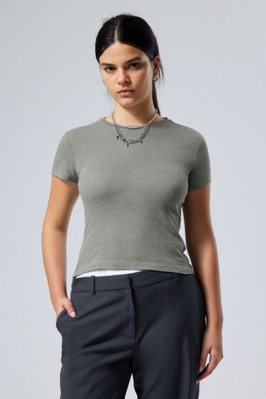 Hot Weekday Linen Blend Fitted T-Shirt