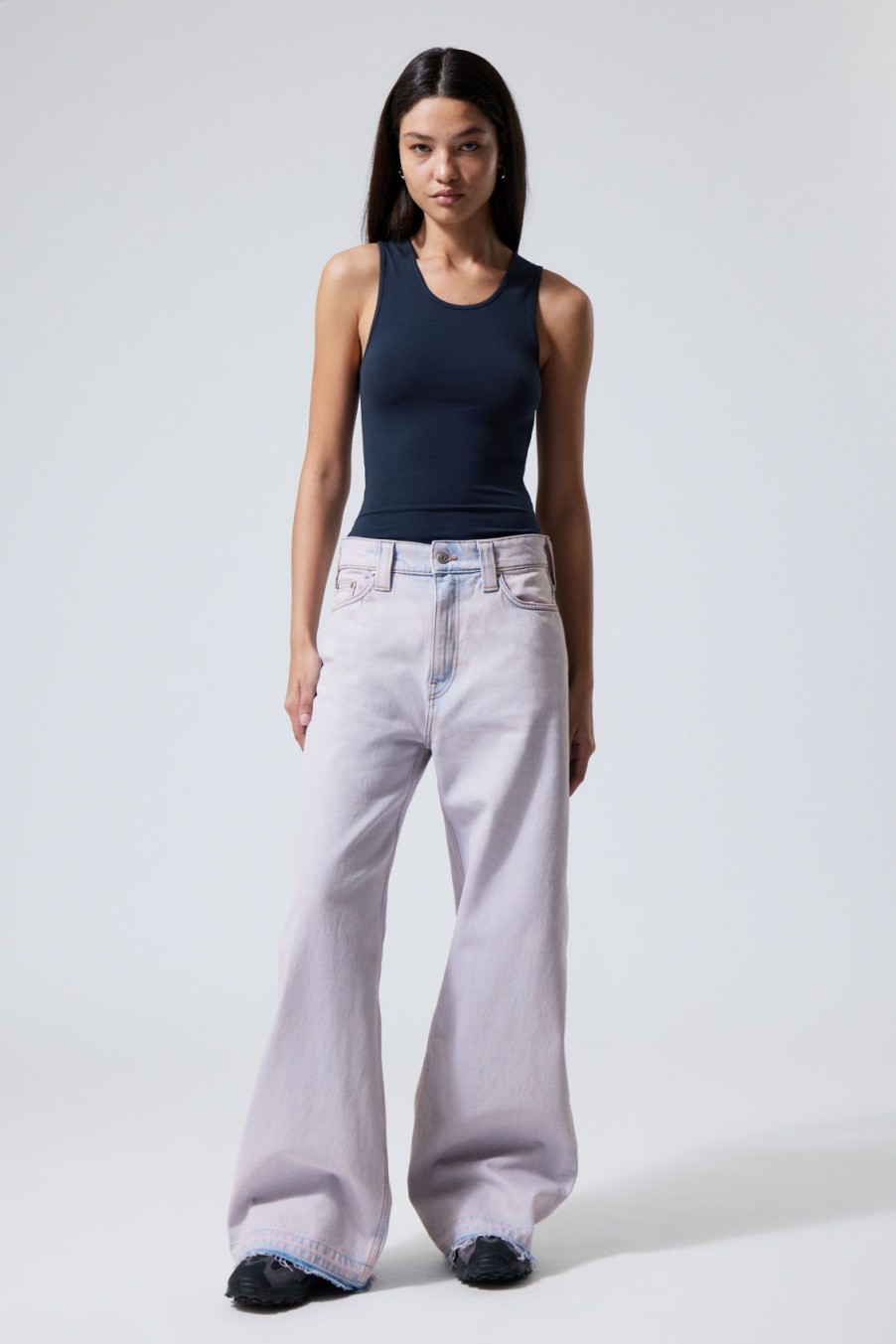 Online Weekday Duchess Low Loose Baggy Jeans