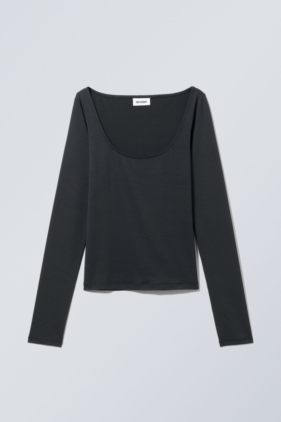 New Weekday Tea Scoop Neck Long Sleeve Top