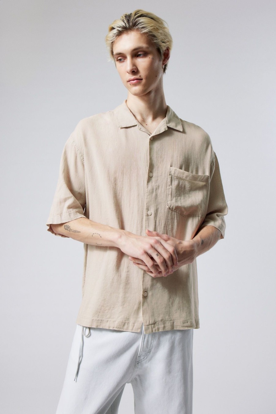 Clearance Weekday Oversized Linen Short Sleeve Shirt