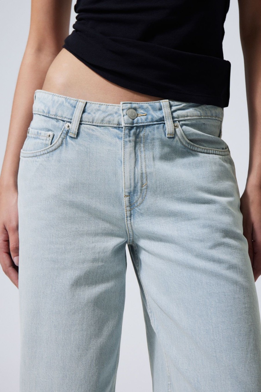 Best Weekday Ample Low Loose Jeans